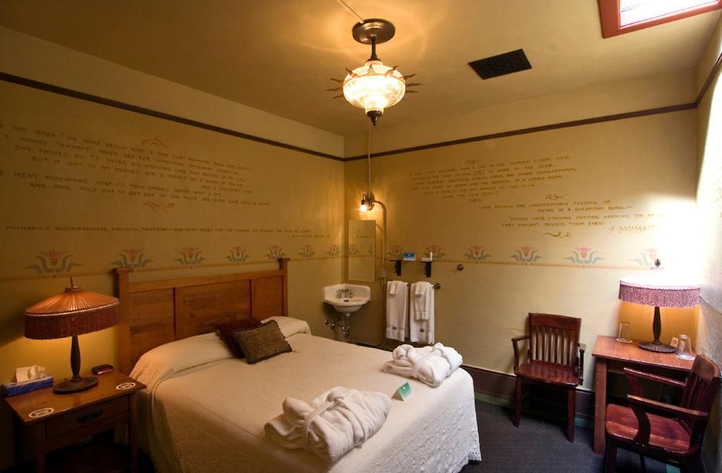 Vila Mcmenamins Olympic Club Centralia Exteriér fotografie